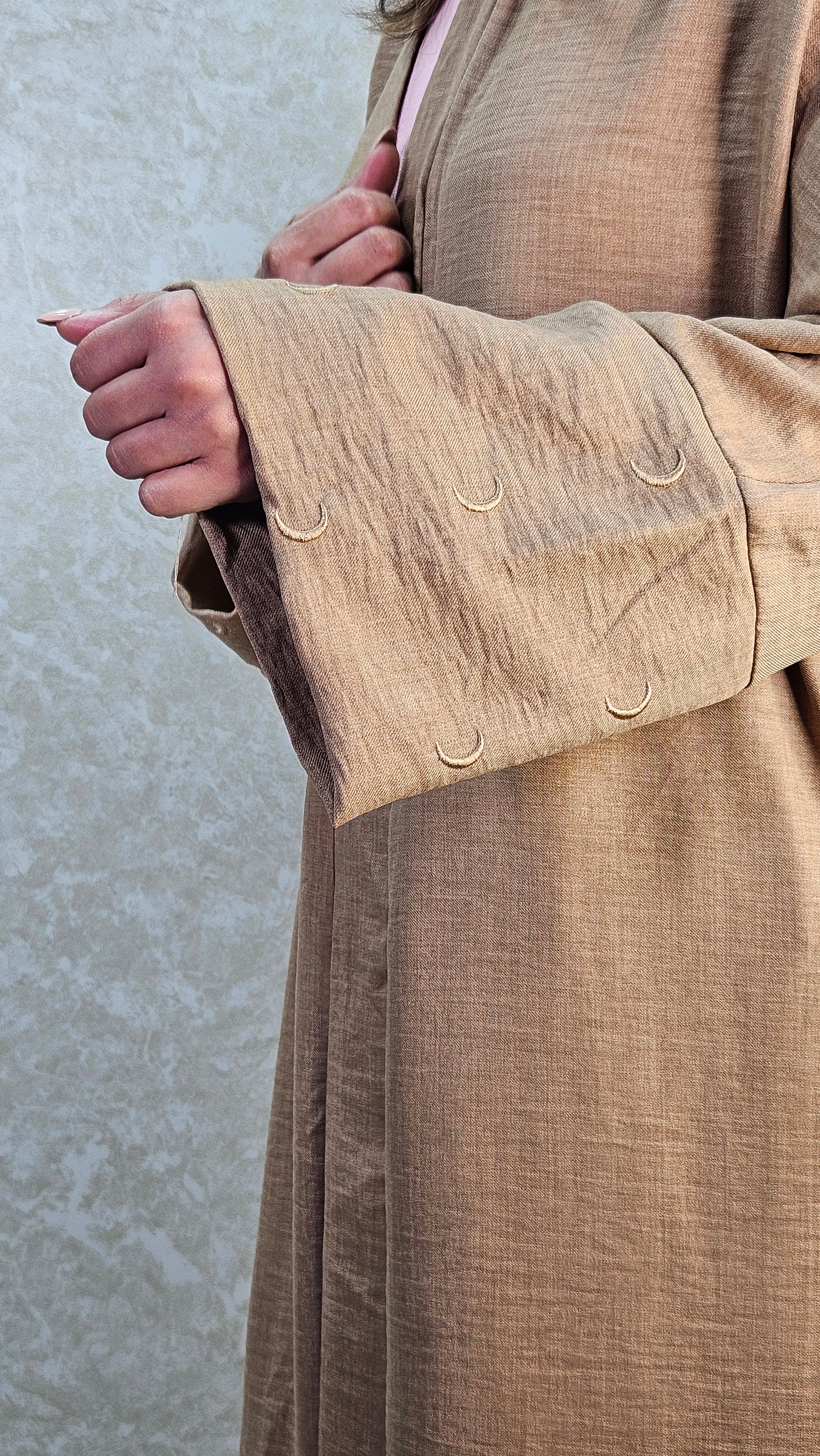 CHAND KIMONO ABAYA IN LIGHT BROWN